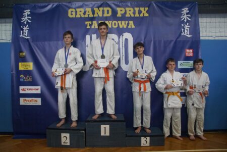 Zawodnicy z Gminy Kocmyrzów-Luborzyca z medalami w Tarnowie! 🥋🥈🥉