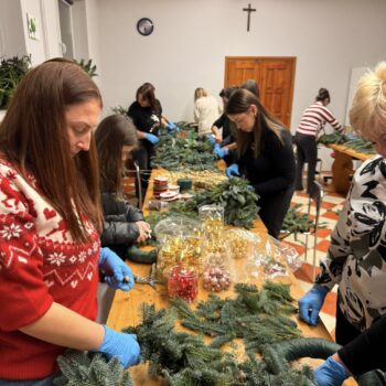 Warsztaty Wianków Bożonarodzeniowych